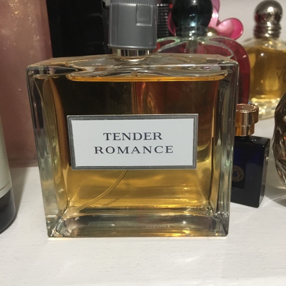 Ralph Lauren perfume tender romance